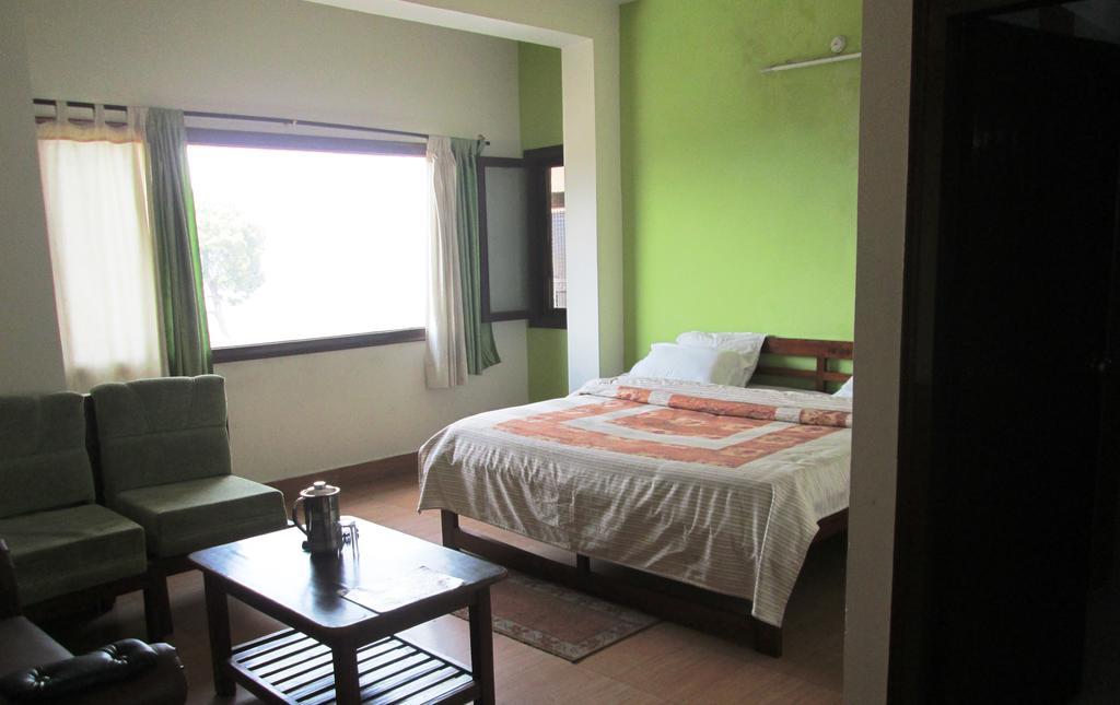 Hotel Ranikhet Grand Zimmer foto